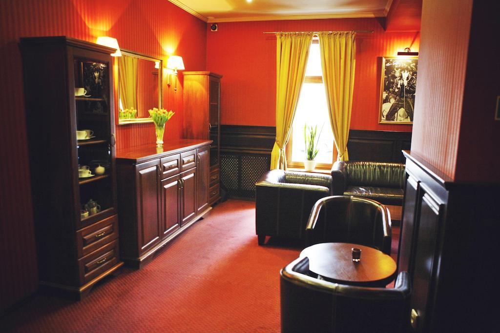 Hotel Zorza Намислув Екстер'єр фото