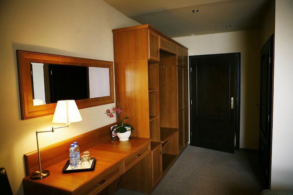 Hotel Zorza Намислув Номер фото