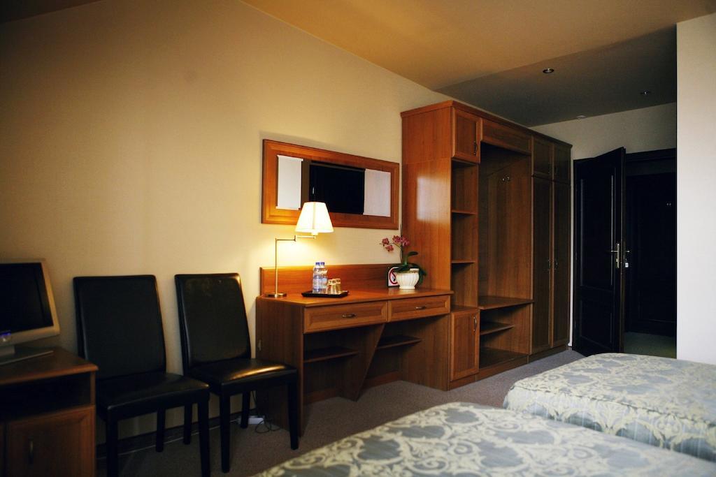Hotel Zorza Намислув Номер фото