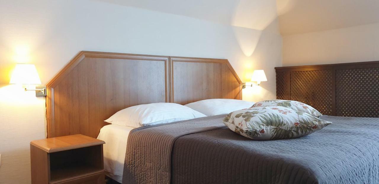 Hotel Zorza Намислув Екстер'єр фото
